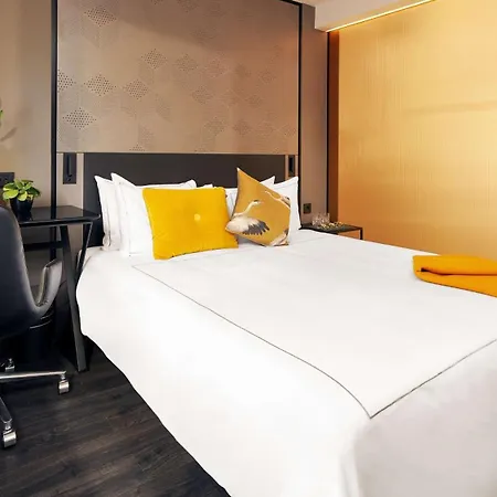 Hotel Park Plaza Vondelpark 4*